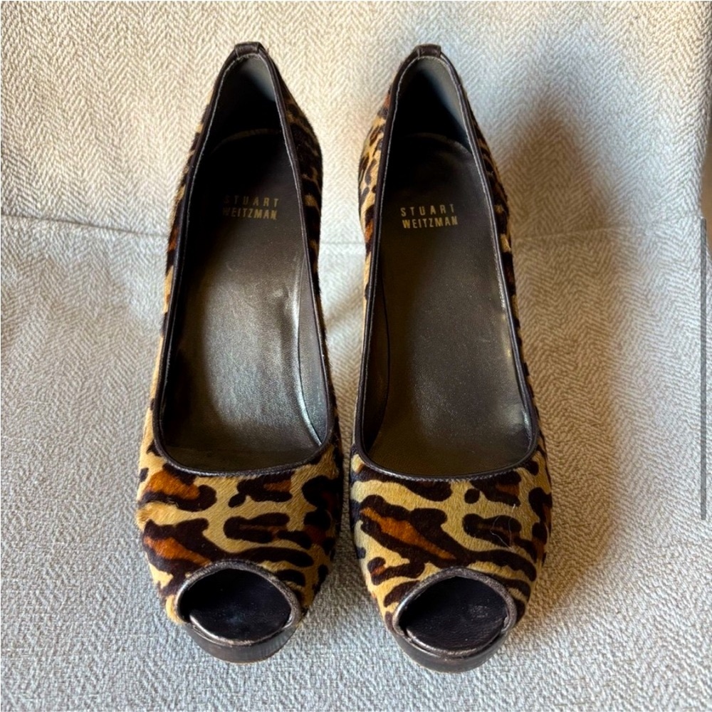Stuart Weitzman Leopard Print Peep Toe Heels - Picture 4 of 6